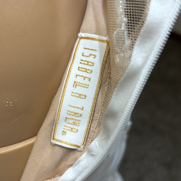 Isabella Talya Ivory Wedding Dress Fit & Flare with Train Size 0 - Picture 16 of 16